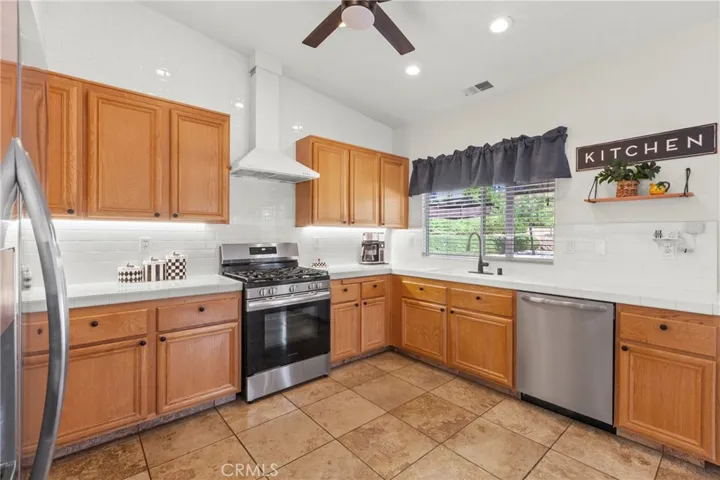1204 Grassy Hollow, Paso Robles, California 93446