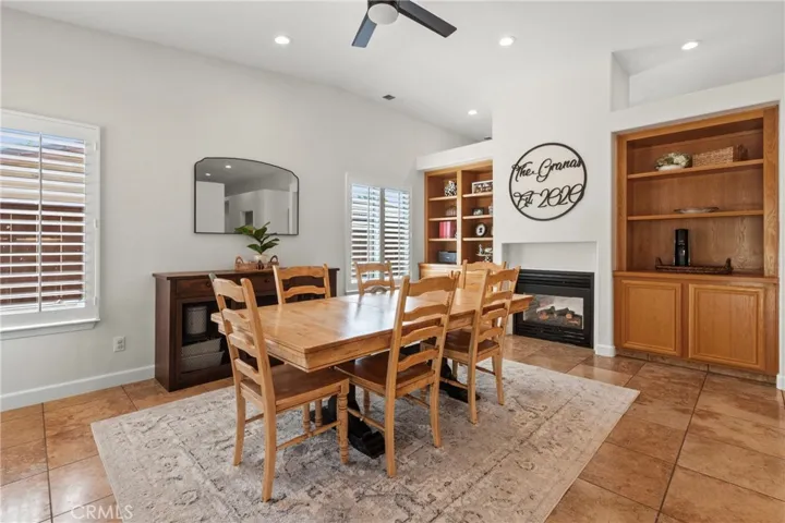 1204 Grassy Hollow, Paso Robles, California 93446