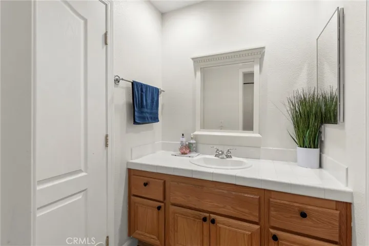 1204 Grassy Hollow, Paso Robles, California 93446