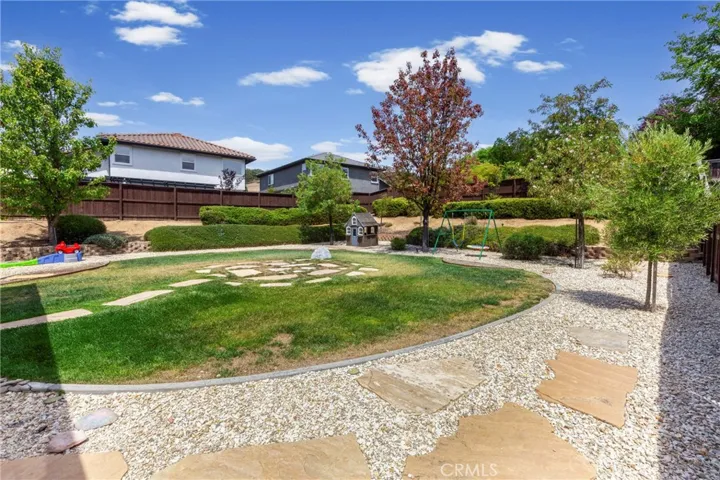 1204 Grassy Hollow, Paso Robles, California 93446