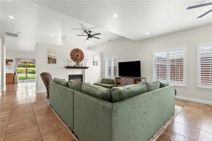 1204 Grassy Hollow, Paso Robles, California 93446