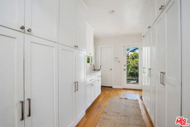 4734 Los Feliz Boulevard, Los Angeles, California 90027