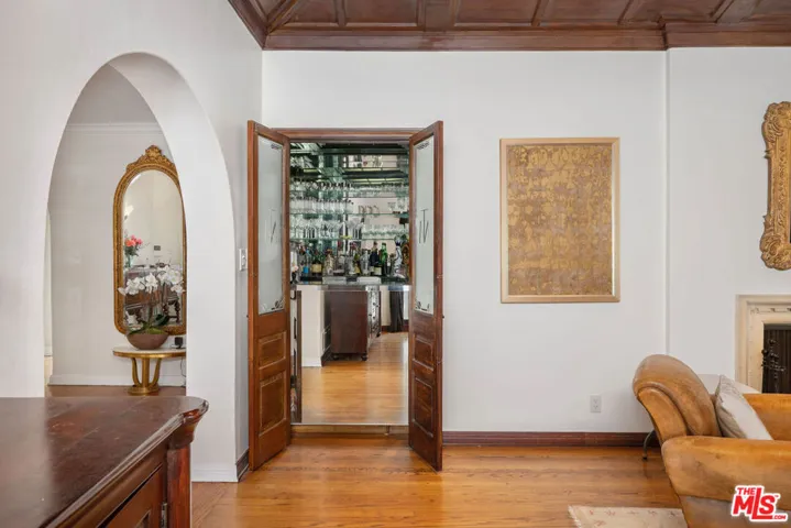 4734 Los Feliz Boulevard, Los Angeles, California 90027