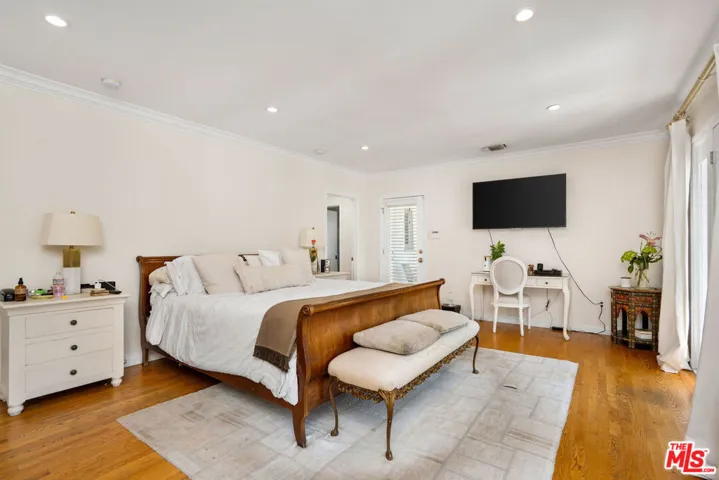 4734 Los Feliz Boulevard, Los Angeles, California 90027