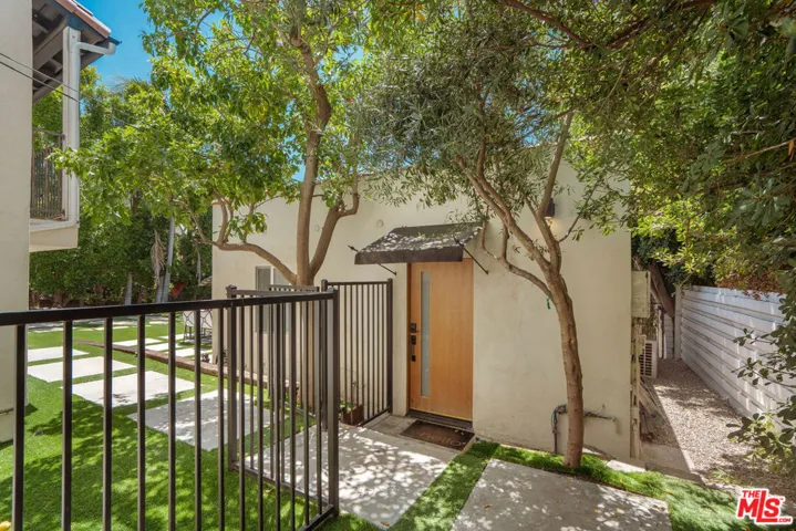 4734 Los Feliz Boulevard, Los Angeles, California 90027