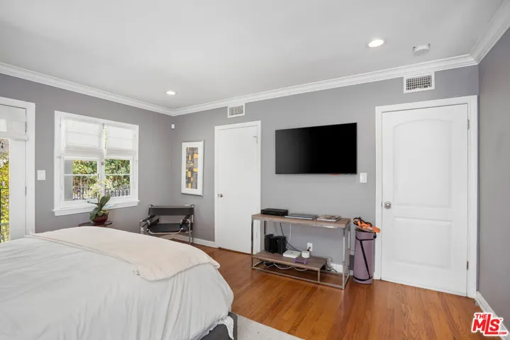 4734 Los Feliz Boulevard, Los Angeles, California 90027
