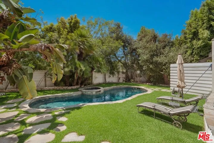 4734 Los Feliz Boulevard, Los Angeles, California 90027