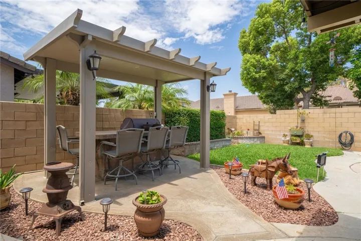 17314 Redmaple Street, Fontana, California 92337