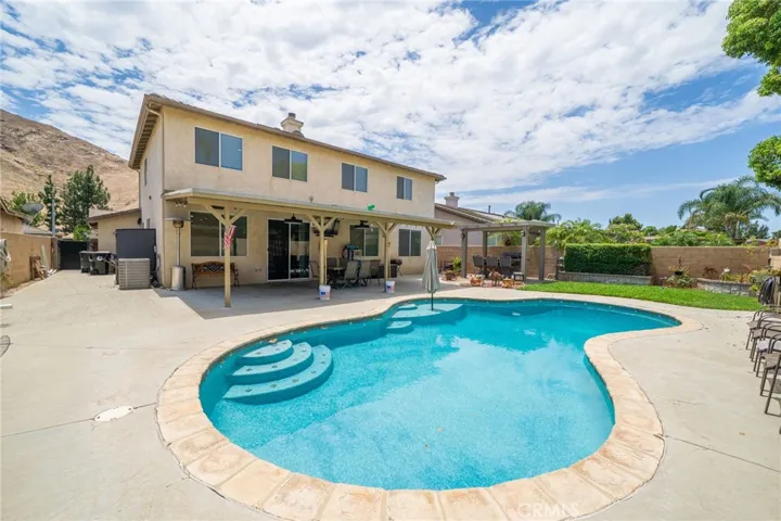 17314 Redmaple Street, Fontana, California 92337