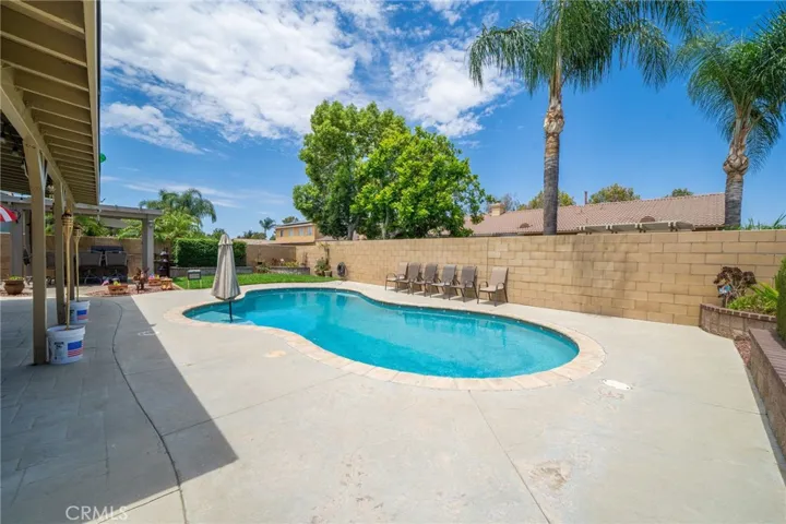 17314 Redmaple Street, Fontana, California 92337