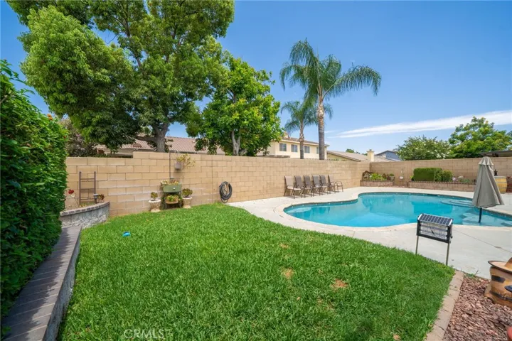 17314 Redmaple Street, Fontana, California 92337