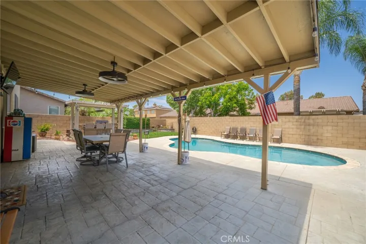 17314 Redmaple Street, Fontana, California 92337