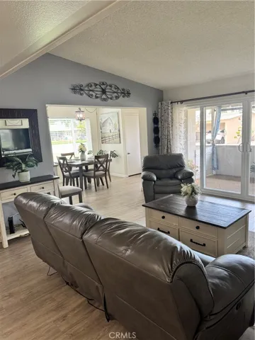 1075 Brookline Rd, Seal Beach, California 90740