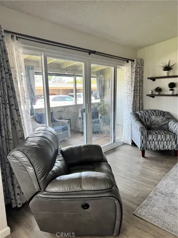 1075 Brookline Rd, Seal Beach, California 90740