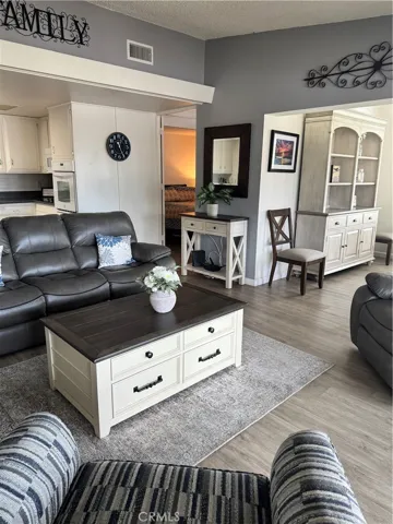 1075 Brookline Rd, Seal Beach, California 90740