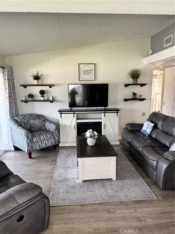 1075 Brookline Rd, Seal Beach, California 90740