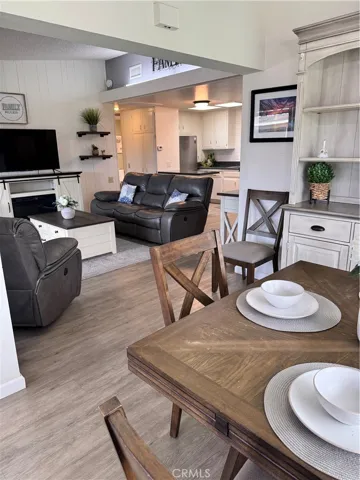 1075 Brookline Rd, Seal Beach, California 90740