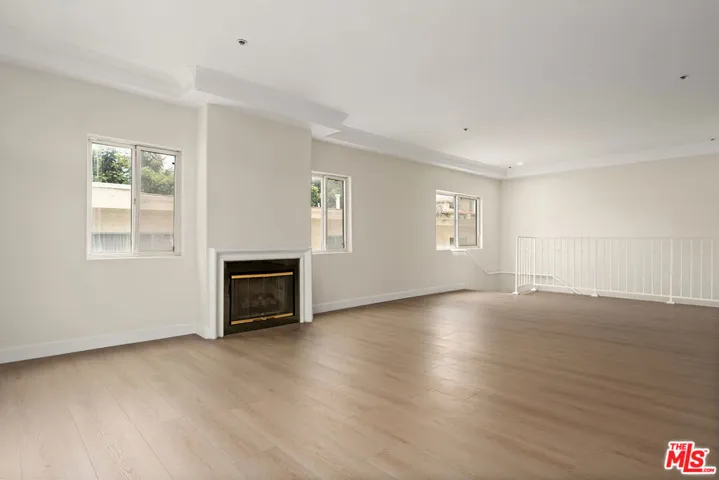 1315 S Saltair Avenue 203, Los Angeles, California 90025