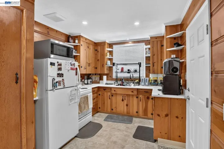 20843 Chester St, Castro Valley, California 94546