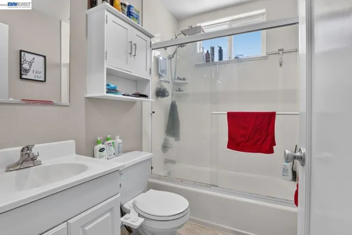 20843 Chester St, Castro Valley, California 94546