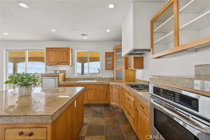 44972 135th W, Lancaster, California 93536