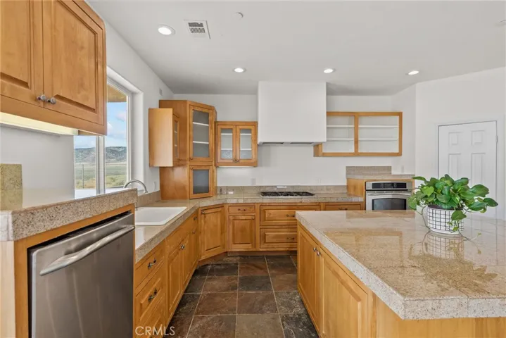 44972 135th W, Lancaster, California 93536