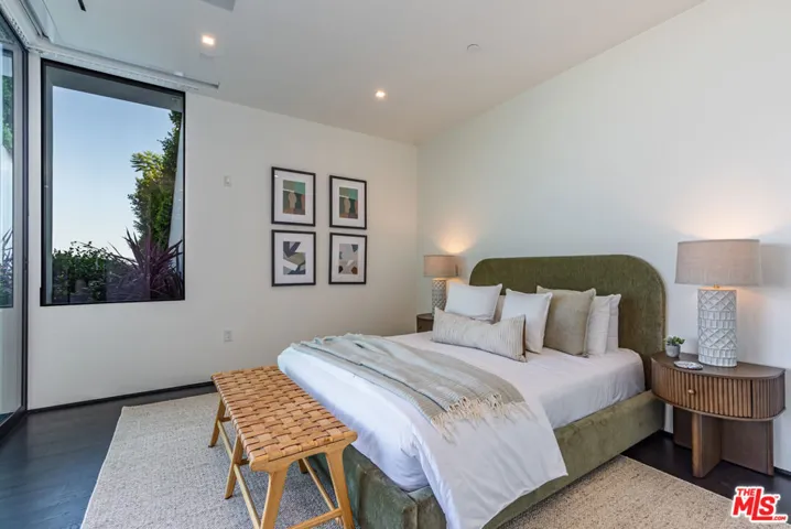9364 Beverly Crest Drive, Los Angeles, California 90210