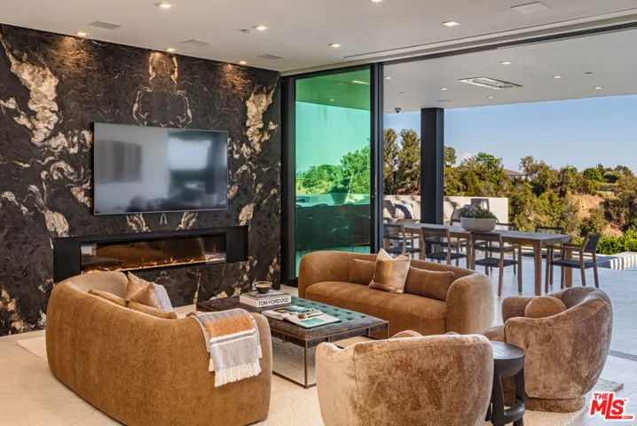9364 Beverly Crest Drive, Los Angeles, California 90210