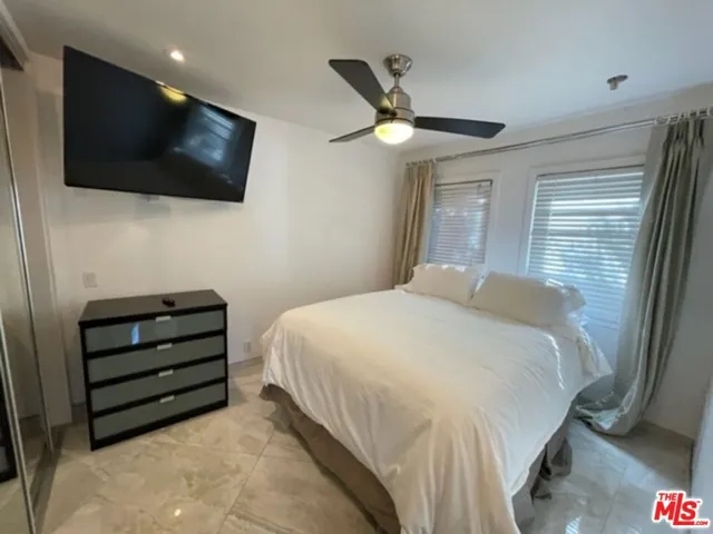 425 Sunridge Street, Playa Del Rey, California 90293
