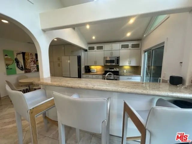 425 Sunridge Street, Playa Del Rey, California 90293
