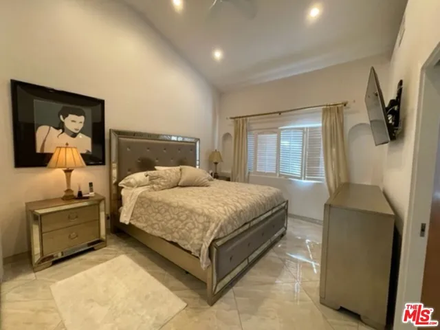 425 Sunridge Street, Playa Del Rey, California 90293