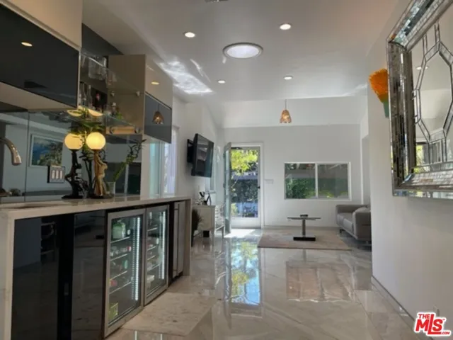 425 Sunridge Street, Playa Del Rey, California 90293