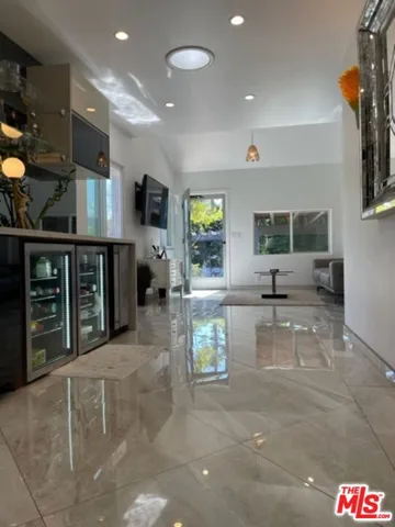 425 Sunridge Street, Playa Del Rey, California 90293