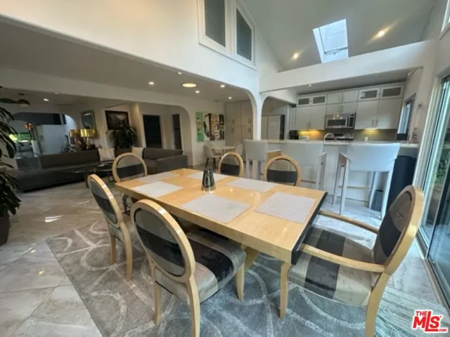 425 Sunridge Street, Playa Del Rey, California 90293