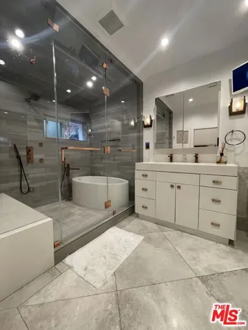 425 Sunridge Street, Playa Del Rey, California 90293