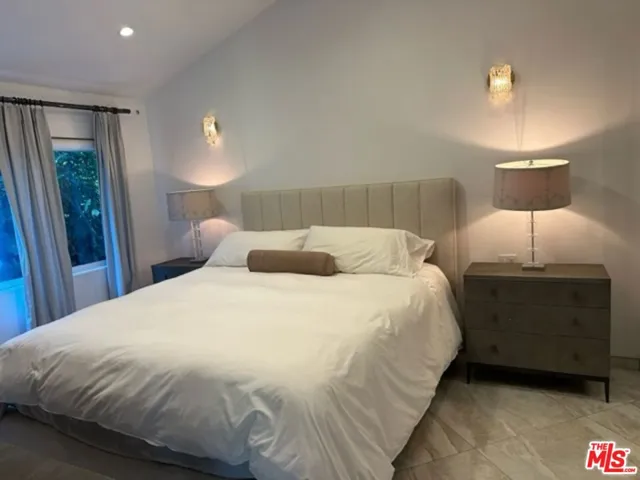 425 Sunridge Street, Playa Del Rey, California 90293