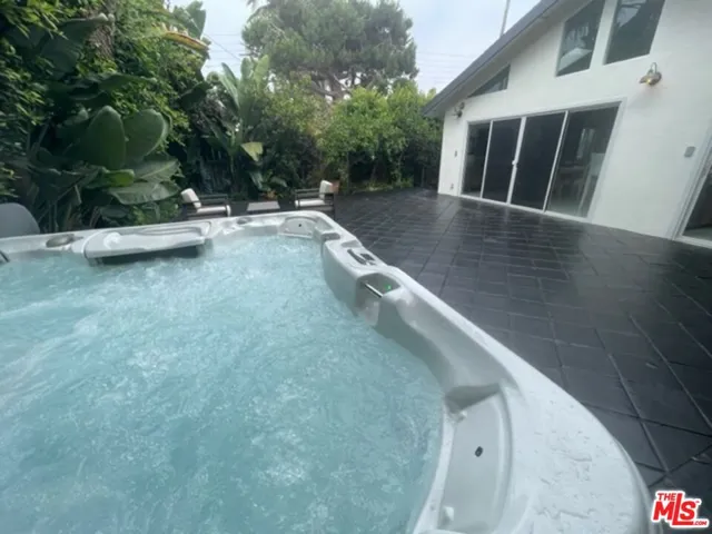 425 Sunridge Street, Playa Del Rey, California 90293