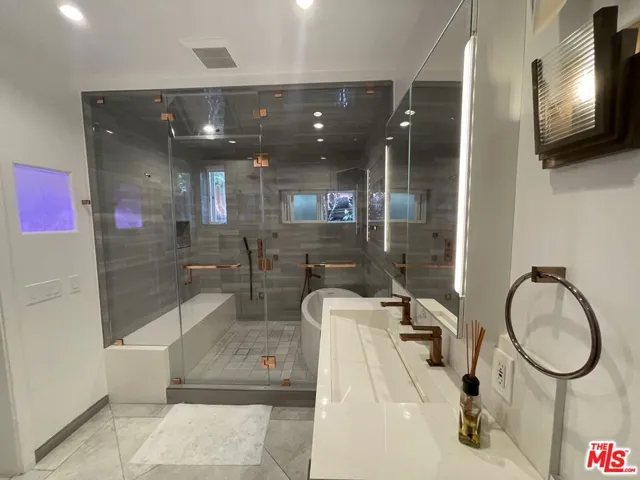 425 Sunridge Street, Playa Del Rey, California 90293