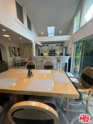 425 Sunridge Street, Playa Del Rey, California 90293