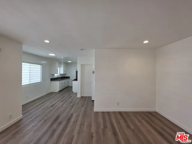2009 Carnegie Lane 7, Redondo Beach, California 90278