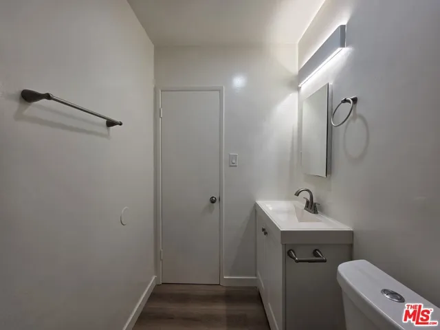 2009 Carnegie Lane 7, Redondo Beach, California 90278