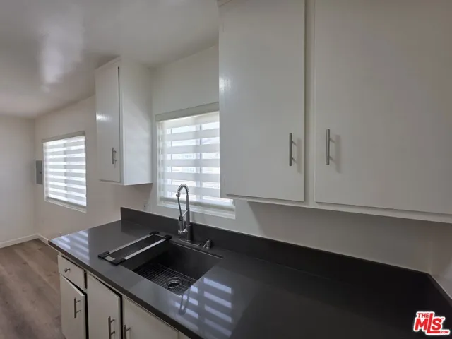 2009 Carnegie Lane 7, Redondo Beach, California 90278