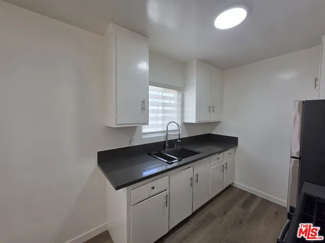 2009 Carnegie Lane 7, Redondo Beach, California 90278