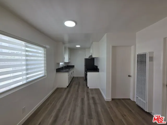 2009 Carnegie Lane 7, Redondo Beach, California 90278