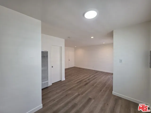 2009 Carnegie Lane 7, Redondo Beach, California 90278