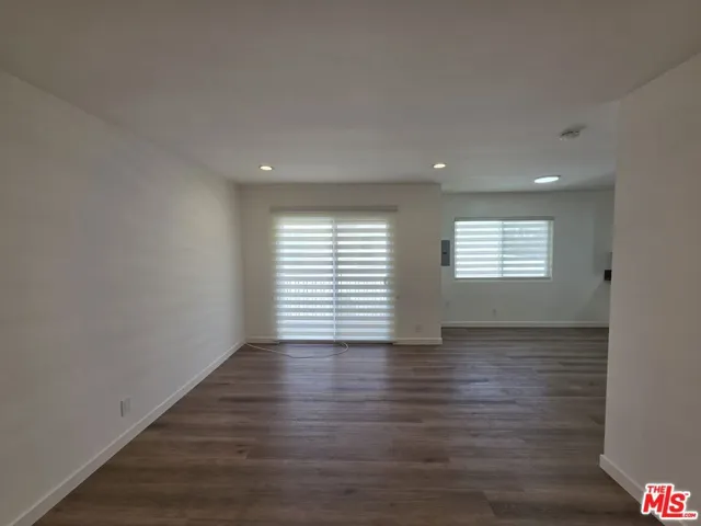 2009 Carnegie Lane 7, Redondo Beach, California 90278