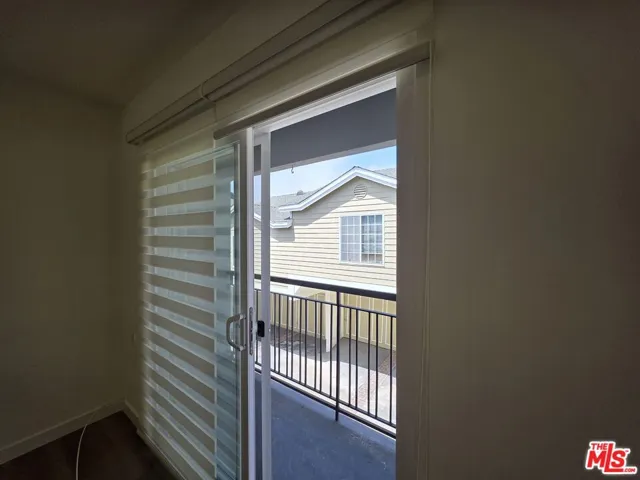 2009 Carnegie Lane 7, Redondo Beach, California 90278