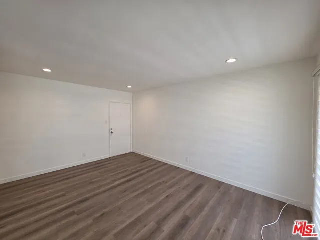 2009 Carnegie Lane 7, Redondo Beach, California 90278