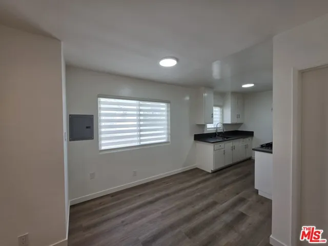 2009 Carnegie Lane 7, Redondo Beach, California 90278