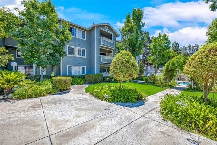 3500 S Greenville, Santa Ana, California 92704